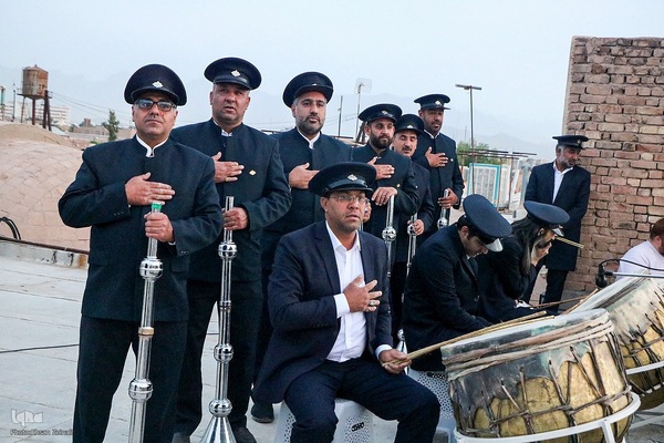 نقاره زنی در امامزاده جعفر(ع) یزد‎