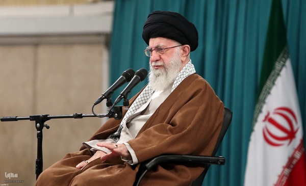 رهبر انقلاب در دیدار جمعی از خانواده‌های سپاهیان پاسدار