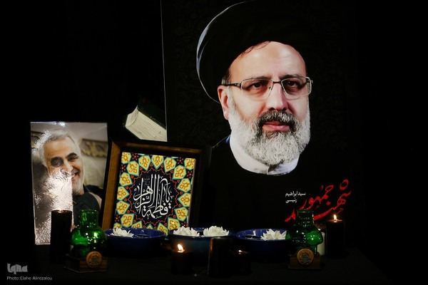 اجتماع دانشگاهیان دانشگاه‌های تهران در سوگ رییس جمهور