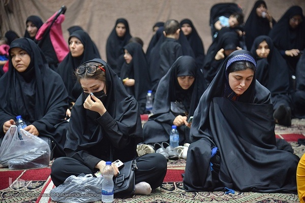 عزاداری مردم اهواز در سوگ شهادت آیت‌الله رئیسی و همراهانشان