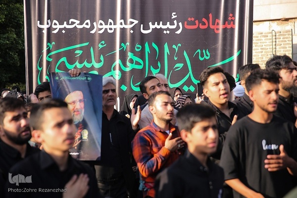 اجتماع مردم مشهد برای شهادت خادم‌الرضا(ع)