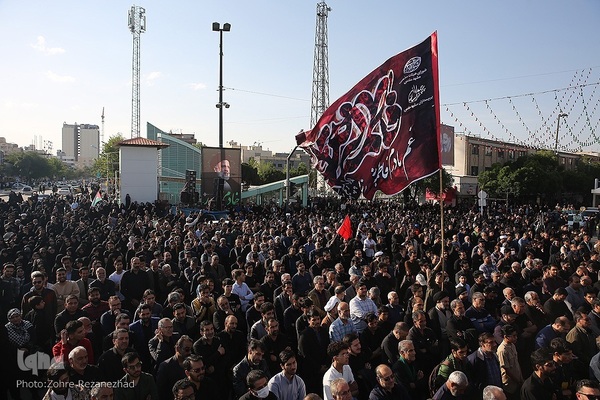 اجتماع مردم مشهد برای شهادت خادم‌الرضا(ع)