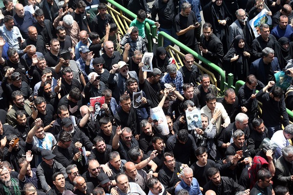 تشییع پیکر رئیس جمهور شهید در تهران (۳)