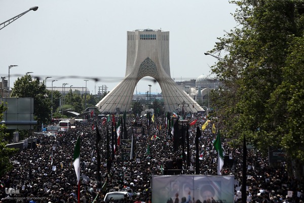 تشییع پیکر رئیس جمهور شهید در تهران (۳)