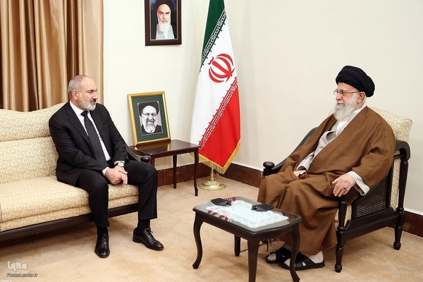 دیدار مقامات برخی کشورها جهت ابلاغ پیام تسلیت به مقام معظم رهبری