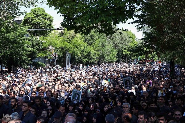 بدرقه تاریخی شهید آیت الله آل هاشم در تبریز‎