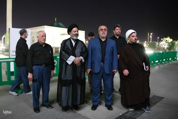 بدرقه زایران کشورمان از مدینه به مکه با قطار سریع السیر