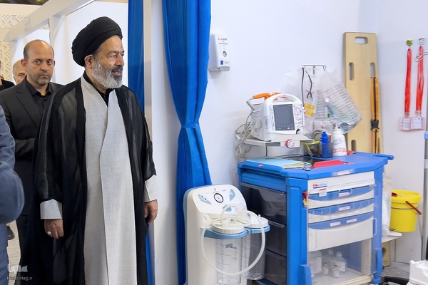 بدرقه زایران کشورمان از مدینه به مکه با قطار سریع السیر