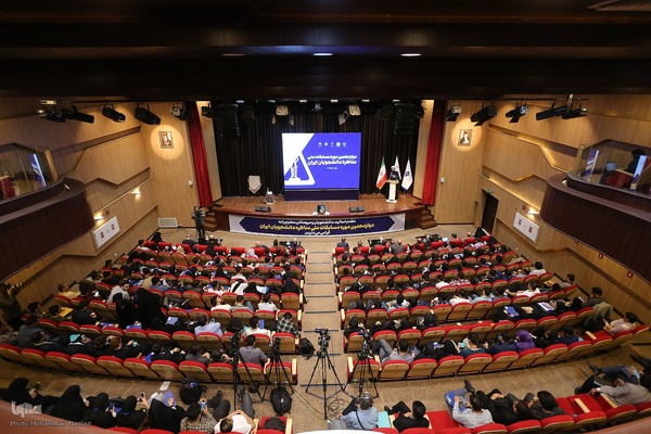 افتتاحیه مسابقات ملی مناظره دانشجویان