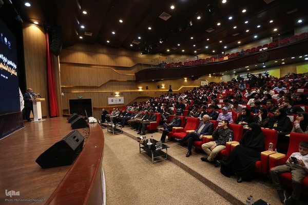 افتتاحیه مسابقات ملی مناظره دانشجویان