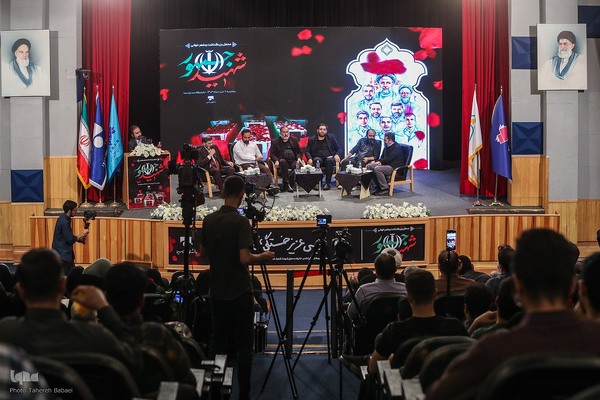 ادای احترام شاعران آیینی در گرامیداشت یاد شهید جمهور