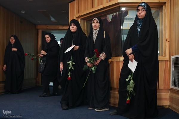 ادای احترام شاعران آیینی در گرامیداشت یاد شهید جمهور