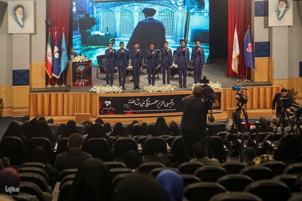 ادای احترام شاعران آیینی در گرامیداشت یاد شهید جمهور