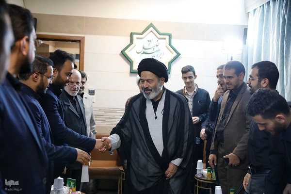 دیدار نماینده‌ ولی‎فقیه در امور حج و زیارت با اعضای کاروان قرآنی نور