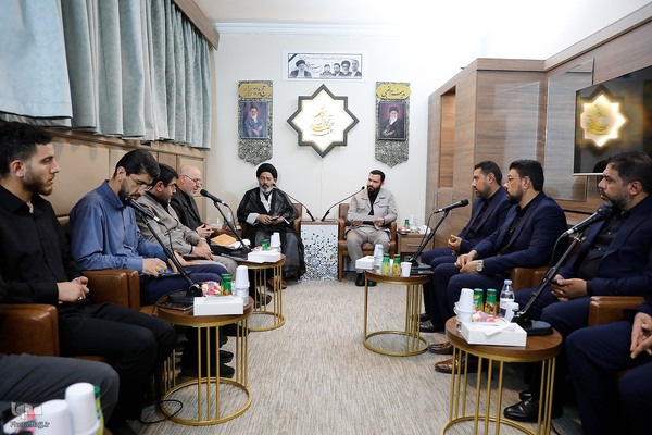 دیدار نماینده‌ ولی‎فقیه در امور حج و زیارت با اعضای کاروان قرآنی نور