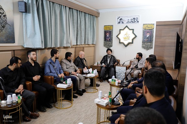 دیدار نماینده‌ ولی‎فقیه در امور حج و زیارت با اعضای کاروان قرآنی نور
