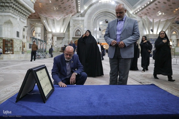 مراسم تجدیدمیثاق دانشگاهیان با امام راحل