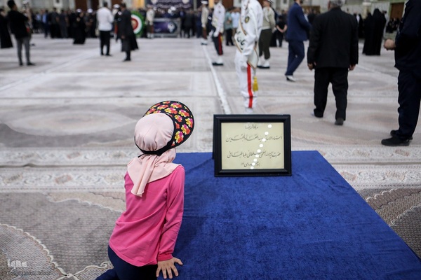 مراسم تجدیدمیثاق دانشگاهیان با امام راحل