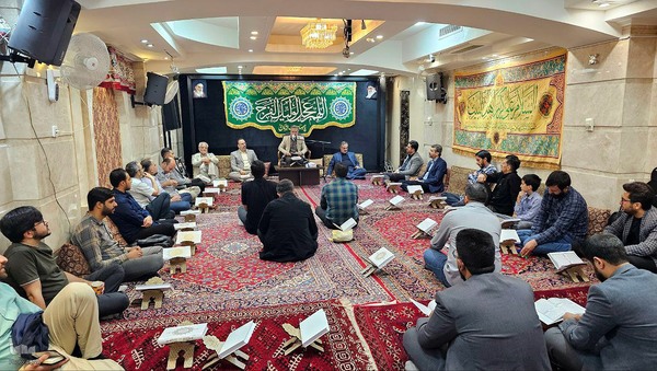 جلسه آموزش قرآن «هادی صلح‌جو» در غرب تهران