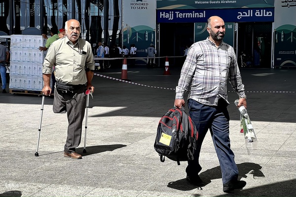 ورود کاروان جانبازان به مدینه النبی