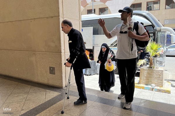 ورود کاروان جانبازان به مدینه النبی