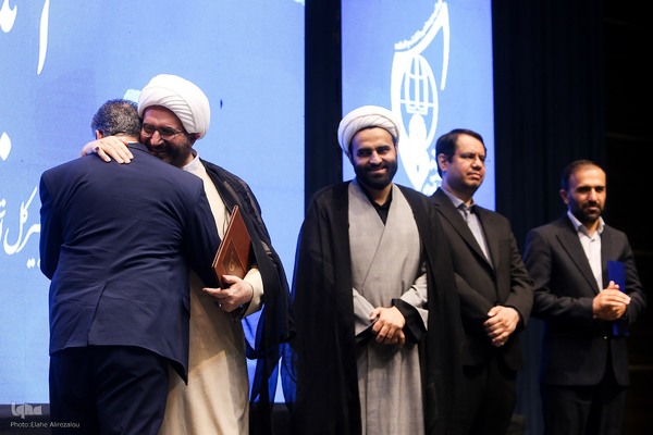 آئین تکریم و معارفه دبیر کل اتحادیه انجمن‌های اسلامی