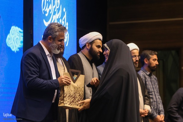 آئین تکریم و معارفه دبیر کل اتحادیه انجمن‌های اسلامی