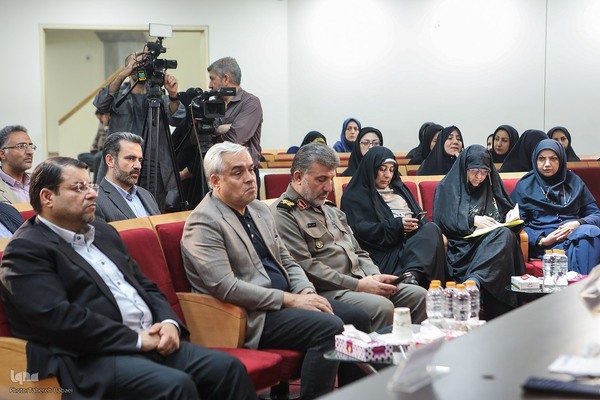 نشست صد کتاب ماندگار قرن