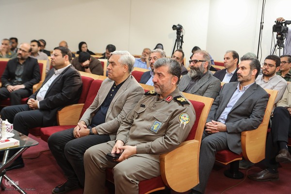 نشست صد کتاب ماندگار قرن