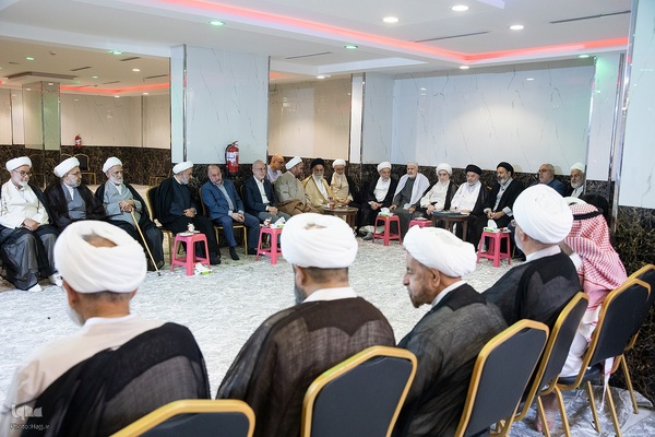 دیدارمسئولان حوزه حج و زیارت با نمایندگان دفاتر مراجع عظام تقلید