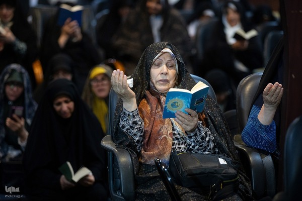 دعای ندبه زائران ایرانی در مکه مکرمه