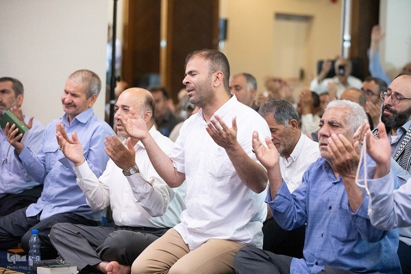 دعای ندبه زائران ایرانی در مکه مکرمه