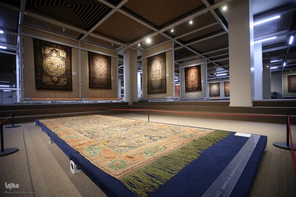 موزه فرش ایران