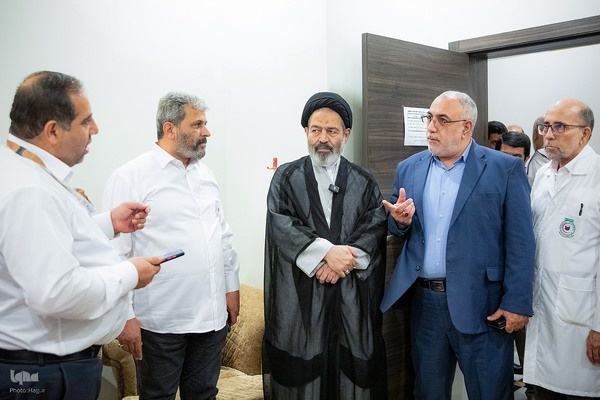 بازدید سرپرست حجاج ایرانی از بیمارستان مکه مکرمه