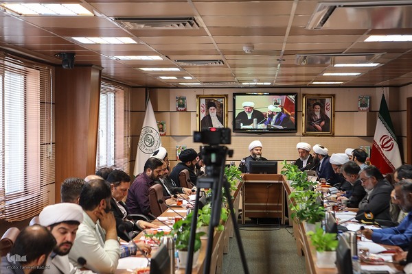 نشست هم‌اندیشی استادان تدبر در قرآن کریم