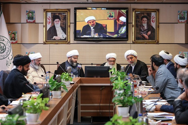 نشست هم‌اندیشی استادان تدبر در قرآن کریم