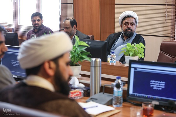 نشست هم‌اندیشی استادان تدبر در قرآن کریم