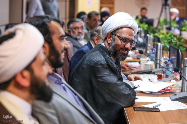 نشست هم‌اندیشی استادان تدبر در قرآن کریم