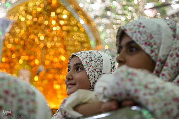 جشن تکلیف دختران در حرم سیدعلاءالدین حسین(ع)