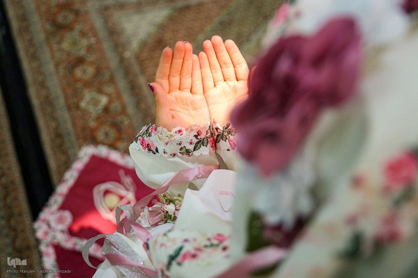 جشن تکلیف دختران در حرم سیدعلاءالدین حسین(ع)