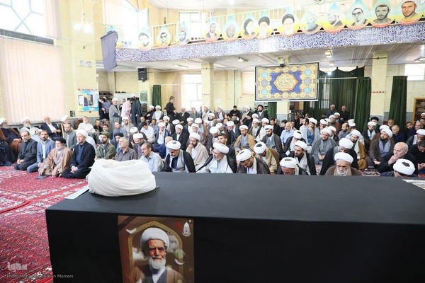 تشییع پیکر آیت‌الله غیاث‌الدین طه محمدی‎