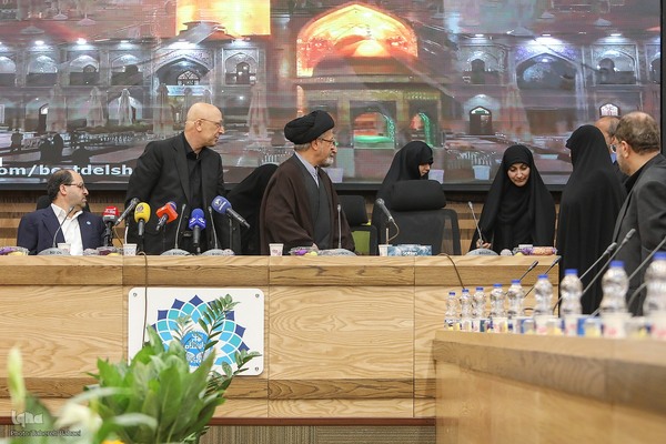 نشست «یک دهه سخن رهبر حکیم انقلاب اسلامی با جوانان آمریکا و اروپا»