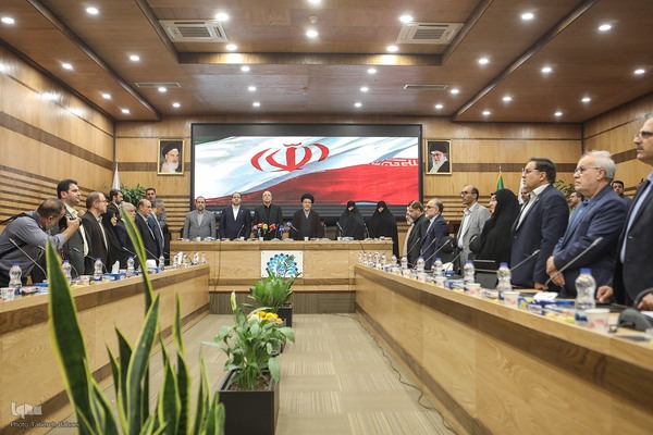 نشست «یک دهه سخن رهبر حکیم انقلاب اسلامی با جوانان آمریکا و اروپا»