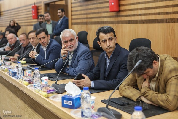 نشست «یک دهه سخن رهبر حکیم انقلاب اسلامی با جوانان آمریکا و اروپا»