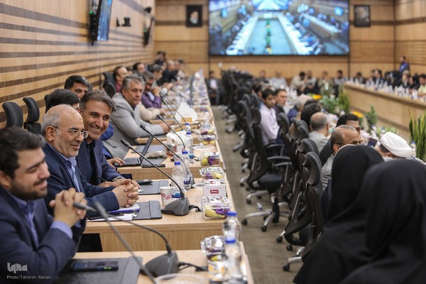 نشست «یک دهه سخن رهبر حکیم انقلاب اسلامی با جوانان آمریکا و اروپا»