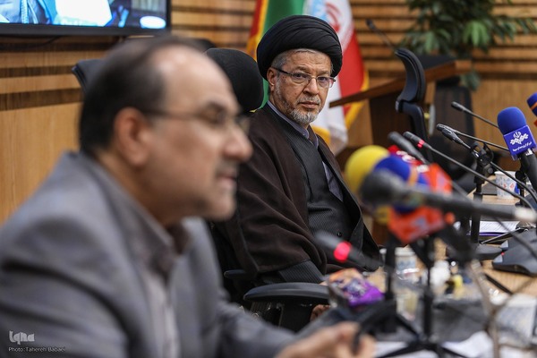 نشست «یک دهه سخن رهبر حکیم انقلاب اسلامی با جوانان آمریکا و اروپا»