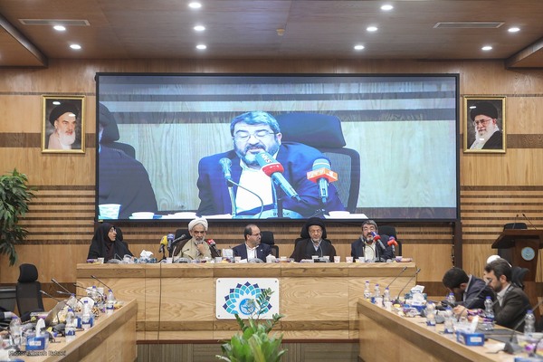 نشست «یک دهه سخن رهبر حکیم انقلاب اسلامی با جوانان آمریکا و اروپا»