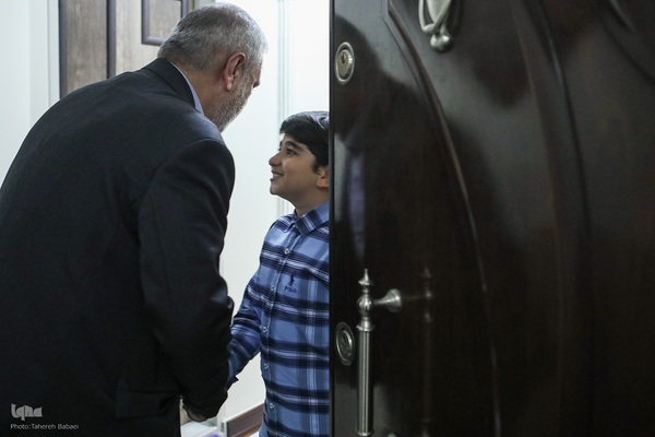 دیدار جامعه قرآنی با خانواده شهید اسماعیل احمدی