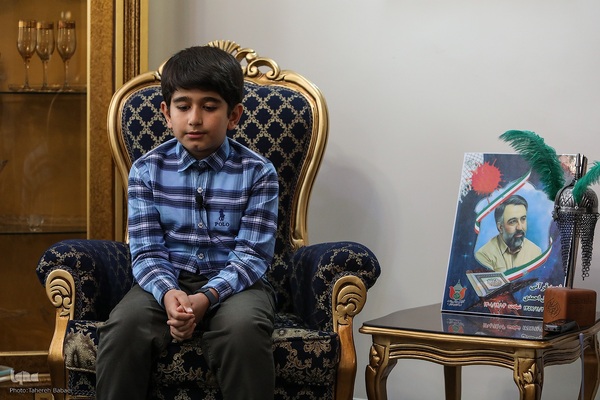 دیدار جامعه قرآنی با خانواده شهید اسماعیل احمدی