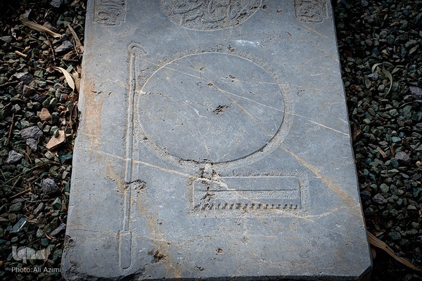 تخت فولاد؛ سرزمین نماد‌ها و نشانه‌ها